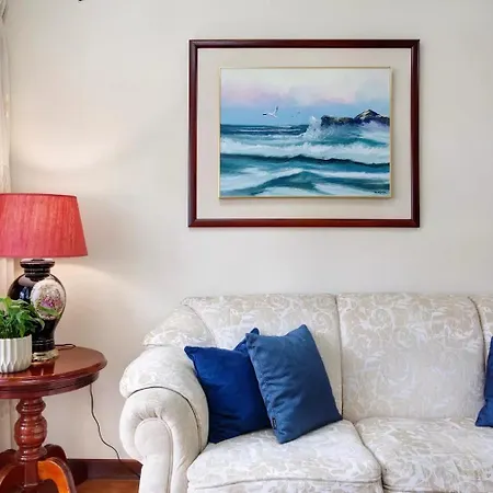 Living Apartment *